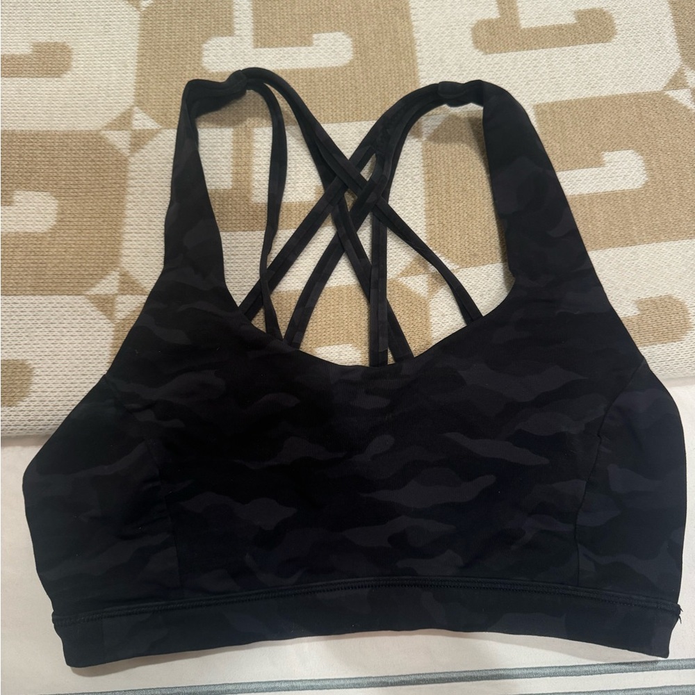 Lululemon Free to be serene bra